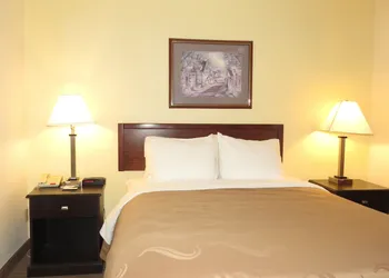 Quality Inn & Suites Limon hotel thumbnail 6