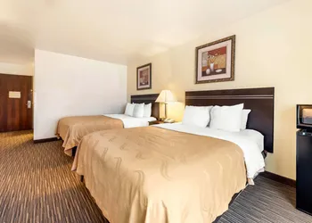 Quality Inn & Suites Limon hotel thumbnail 7
