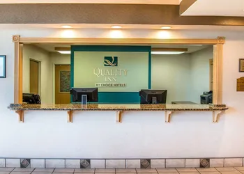 Quality Inn Burlington hotel thumbnail 3