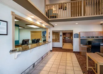 Quality Inn Burlington hotel thumbnail 4