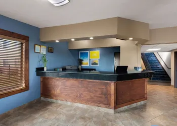 Days Inn by Wyndham Newton hotel thumbnail 3