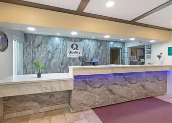 Quality Inn Newton at I-80 hotel thumbnail 3