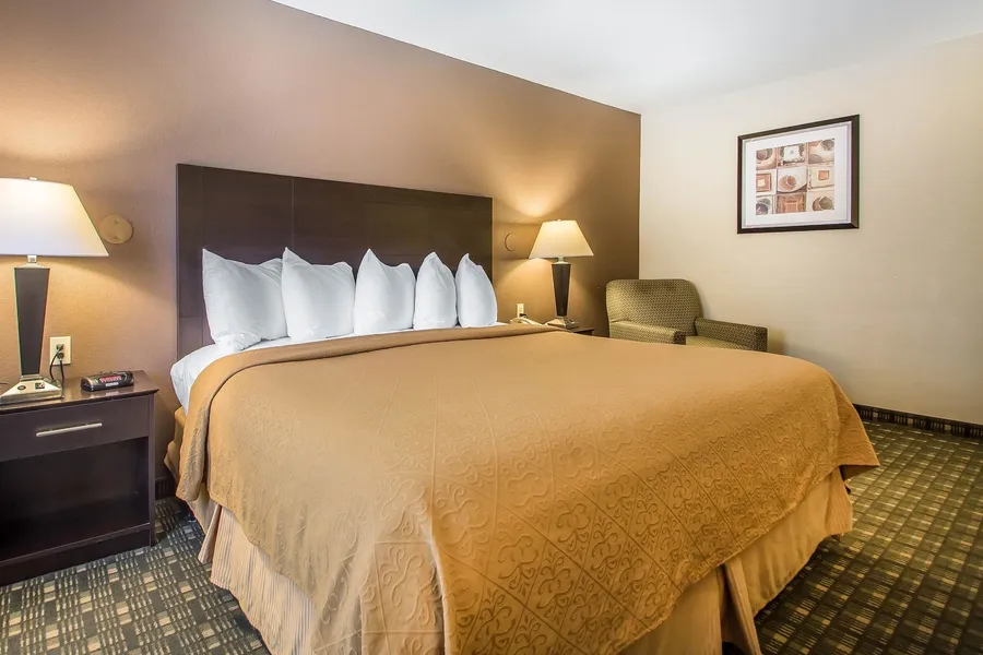 Quality Inn & Suites Decorah hotel detail image 6