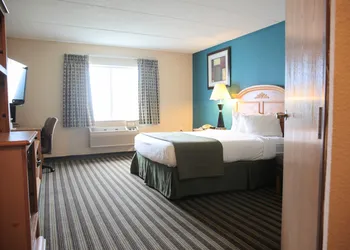 American Inn and Suites hotel thumbnail 8