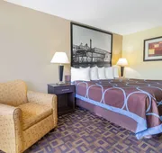 Super 8 by Wyndham Decorah hotel detail image 7