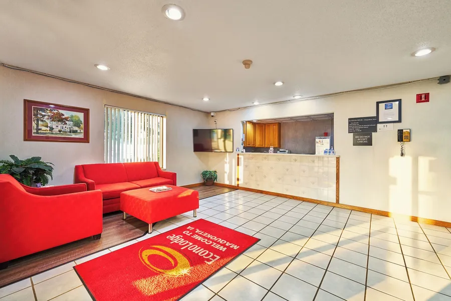 Econo Lodge Maquoketa hotel detail image 2