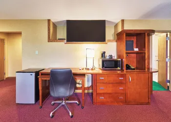 Econo Lodge Maquoketa hotel thumbnail 6