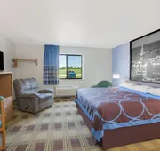 Super 8 by Wyndham Toledo hotel detail image 5