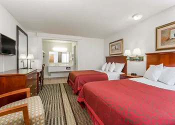 Days Inn by Wyndham Kimball hotel thumbnail 5