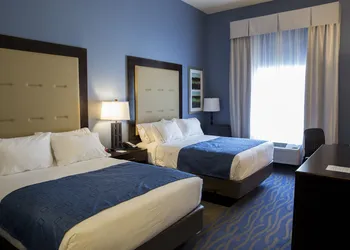 Holiday Inn Express & Suites Edwardsville by IHG hotel thumbnail 2