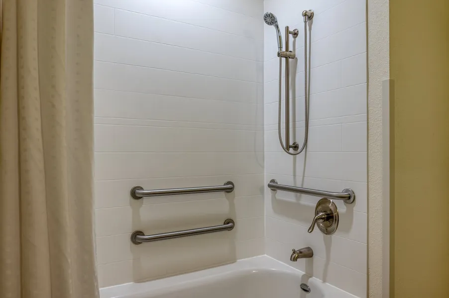 Holiday Inn Express & Suites Edwardsville by IHG hotel detail image 6