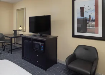 Hampton Inn Lewiston-Auburn hotel thumbnail 7