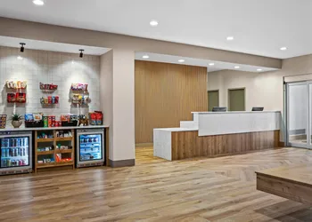 Ramada by Wyndham Drumheller Hotel & Suites hotel thumbnail 2