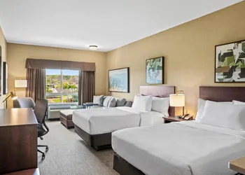 Ramada by Wyndham Drumheller Hotel & Suites hotel thumbnail 5