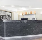 Super 8 by Wyndham Stettler hotel detail image 3