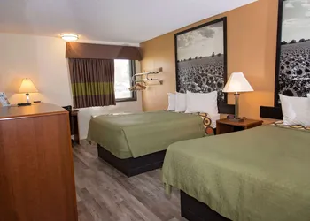 Super 8 by Wyndham Concordia hotel thumbnail 8