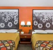 Super 8 by Wyndham Holton hotel detail image 3