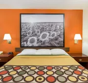 Super 8 by Wyndham Holton hotel detail image 4
