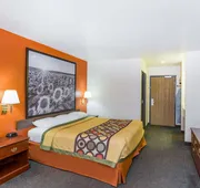Super 8 by Wyndham Holton hotel detail image 7
