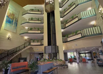 Glenstone Lodge hotel thumbnail 2