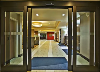 Holiday Inn Express & Suites Springfield - Dayton Area by IHG hotel thumbnail 2