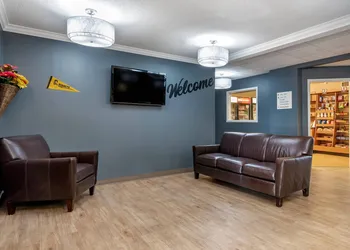 MainStay Suites Emporia hotel thumbnail 2