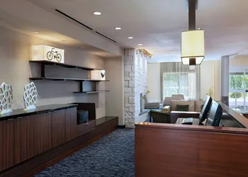 Fairfield Inn & Suites Fredericksburg hotel thumbnail 4