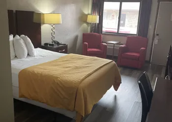 Royal Inn & Suites hotel thumbnail 6