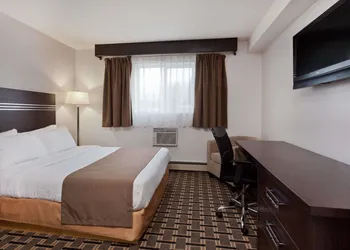 Super 8 by Wyndham Valemount hotel thumbnail 5