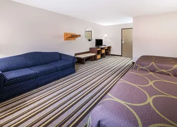 Super 8 by Wyndham Nevada hotel thumbnail 8