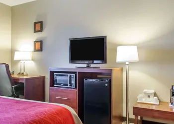 Comfort Inn Bolivar hotel thumbnail 7