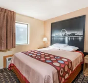 Super 8 by Wyndham Lebanon hotel detail image 5