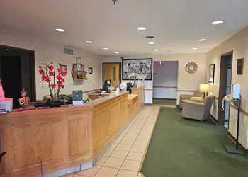 Super 8 by Wyndham Ava hotel thumbnail 7