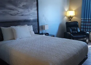 Super 8 by Wyndham Estherville hotel thumbnail 4