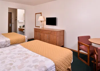 Americas Best Value Inn Missouri Valley hotel thumbnail 7