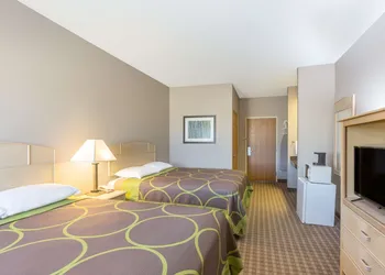 Super 8 by Wyndham Carroll/East hotel thumbnail 6