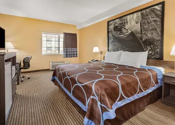 Super 8 by Wyndham Fort Dodge IA hotel thumbnail 5