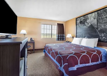 Super 8 by Wyndham Fort Dodge IA hotel thumbnail 8