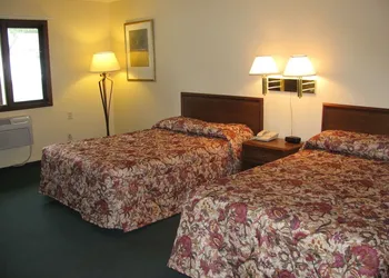 Americas Inn hotel thumbnail 2
