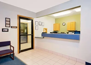 Emmetsburg Hotel and Suites hotel thumbnail 3