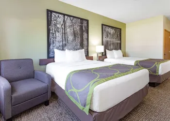 Emmetsburg Hotel and Suites hotel thumbnail 7