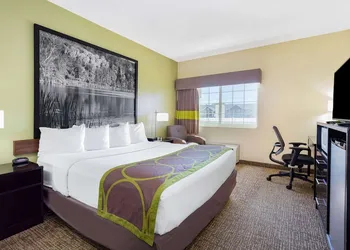 Emmetsburg Hotel and Suites hotel thumbnail 8