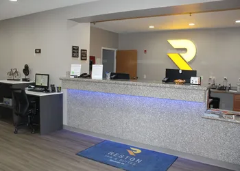 Reston Inn & Suites hotel thumbnail 2