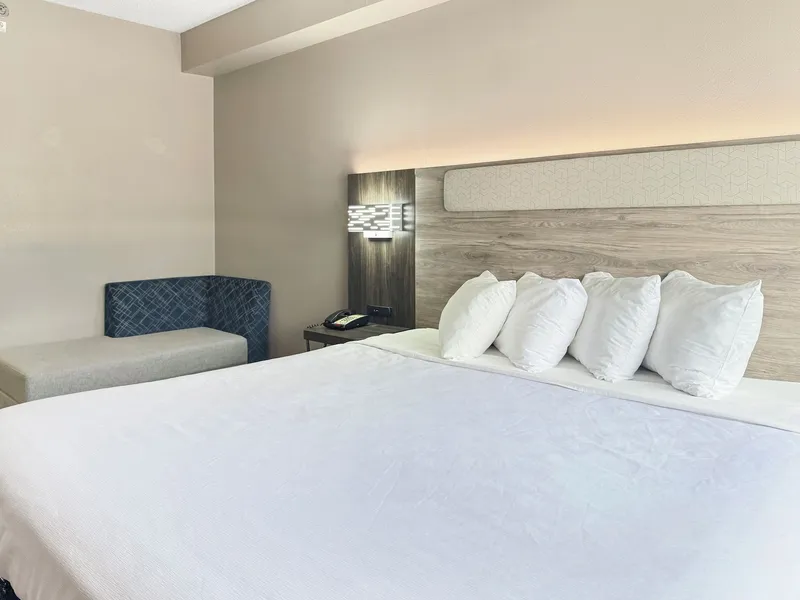 Reston Inn & Suites hotel detail image 6
