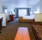 Holiday Inn Express and Suites Mason City by IHG hotel detail image 4
