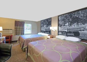 Super 8 by Wyndham Carroll hotel thumbnail 6