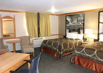 Super 8 by Wyndham Sheldon hotel thumbnail 5