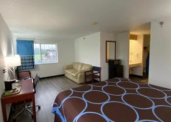 Super 8 by Wyndham Ida Grove hotel thumbnail 5