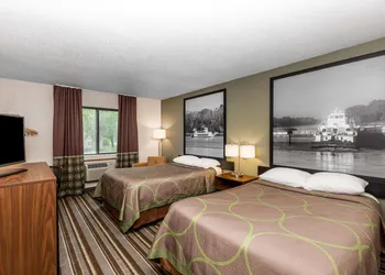 Super 8 by Wyndham Storm Lake hotel thumbnail 4