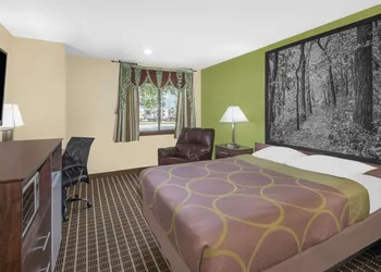 Super 8 by Wyndham Webster City IA hotel thumbnail 7